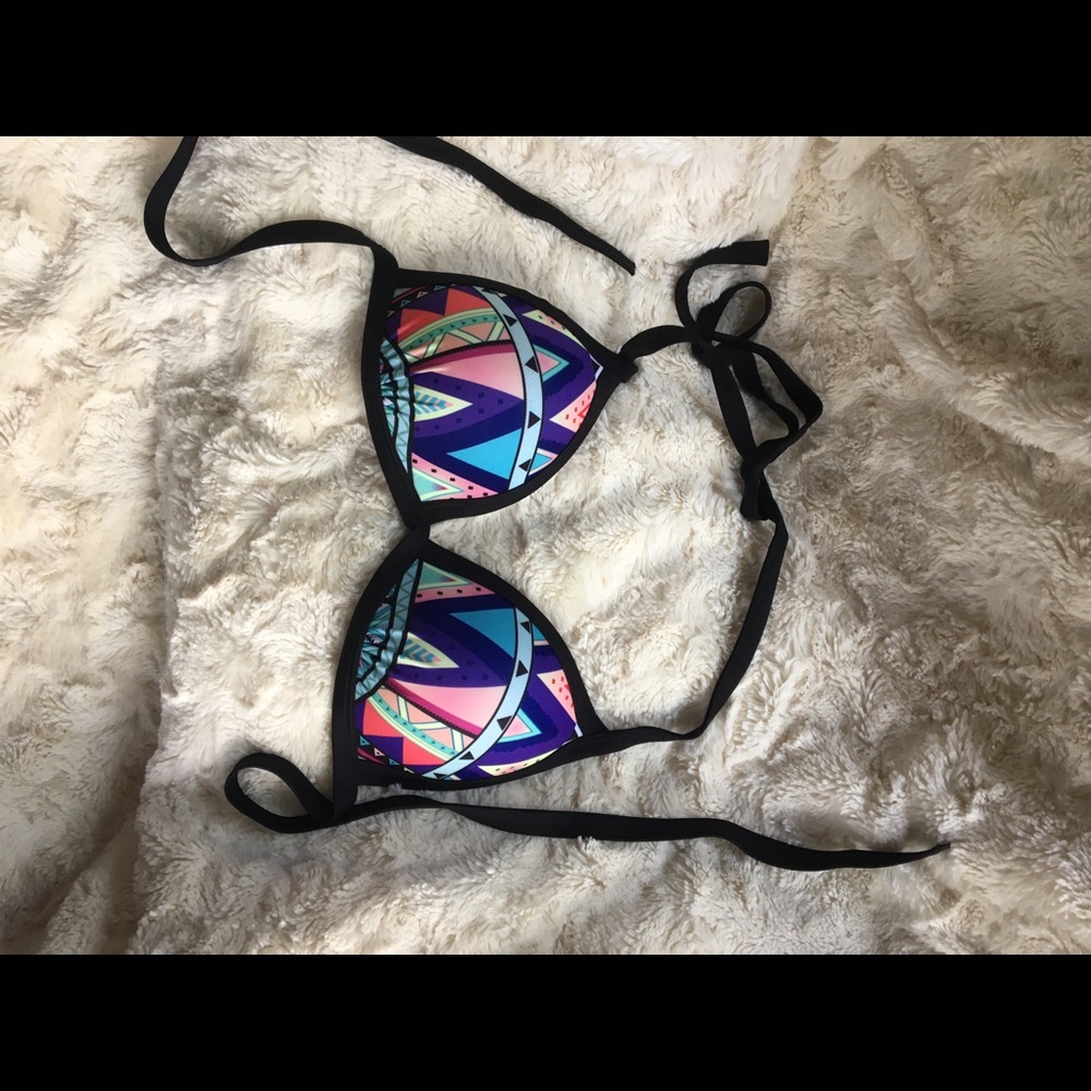 NWOT Printed Swimsuit - Picture 4 of 5